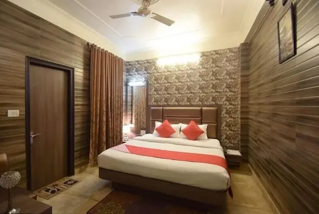 Goroomgo Shakuntala Katra - Oda