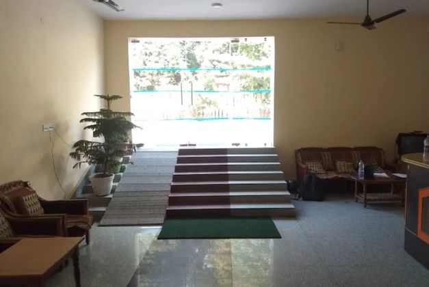 Goroomgo Sharda Guest House Bodhgaya