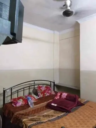 Goroomgo Shiva Shakti Guest House Jaipur - Oda