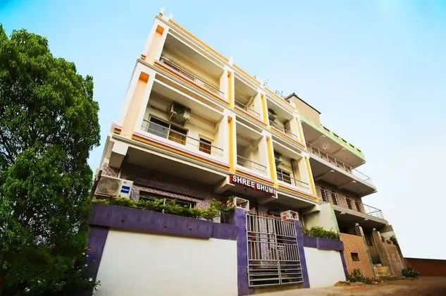 Goroomgo Shree Bhumi Puri