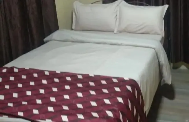 Goroomgo Sunder Guest House Gorakhpur
