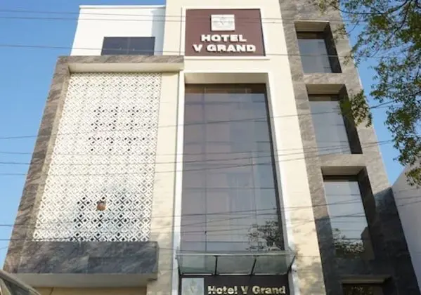 Goroomgo V Grand Bareilly