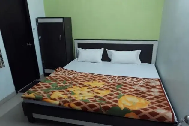 Goroomgo Vijay Charbhag Lucknow - Oda