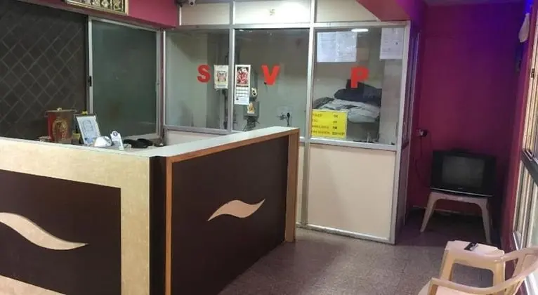 Goroomgo Vijaya Palace Lodging Bengaluru - Öne Çıkan Resim