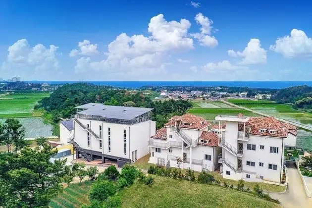 Goseong Belloci Kids Poolivilla