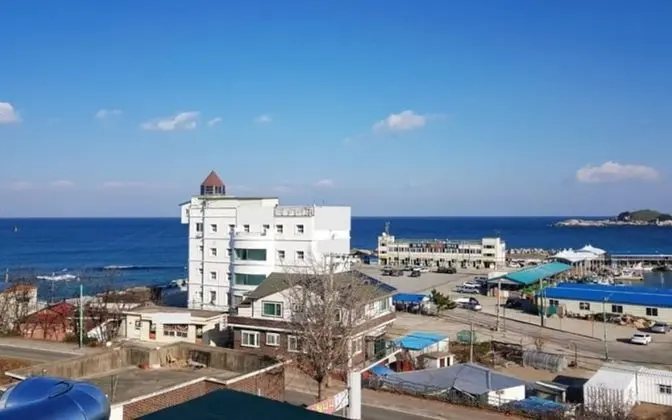 Goseong Haemaru Pension