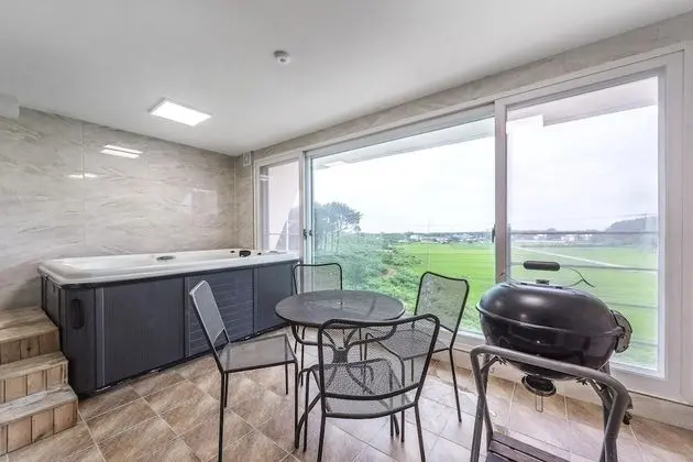 Goseong Maple Kids&spa&poolivilla - Dış Mekan