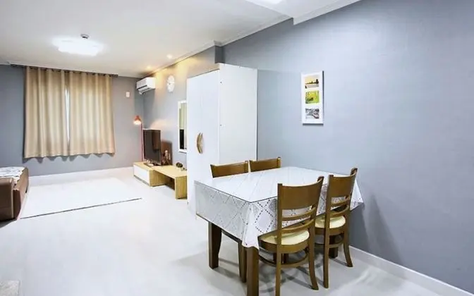 Goseong Santahus Pension