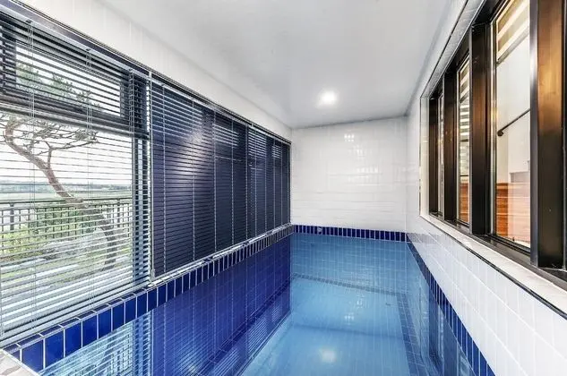 Gosung Shalala Dokchae Poolvilla Spa Pension