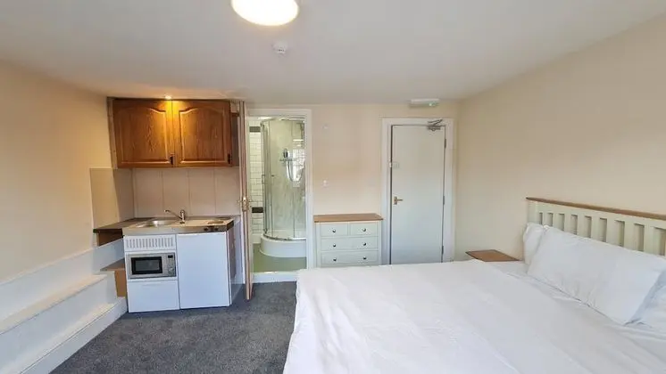 Grace Apartments - Living Rock