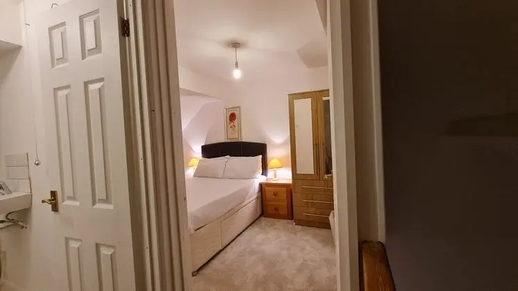 Grace Apartments - Living Stream 1 - Oda