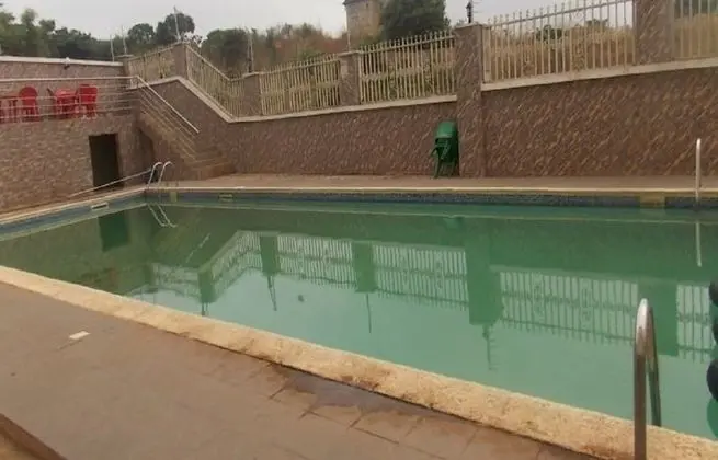 Grace Manor Hotels and Suites - Havuz