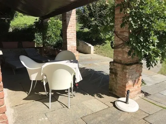 Graceful Mansion in Bastia Mondovì With Terrace - Dış Mekan
