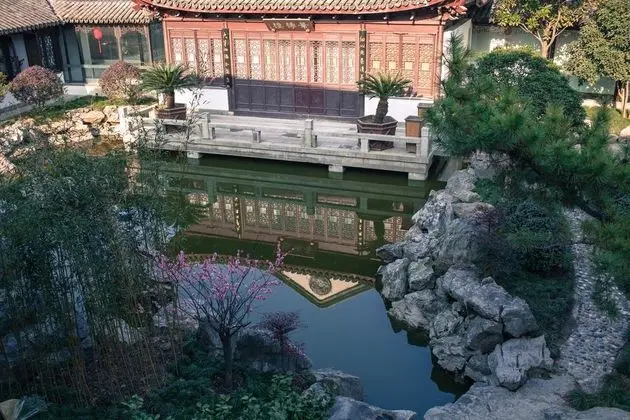 Graceland Garden Court Hotel