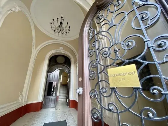 Gracia Apartment House
