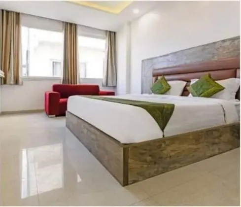 Gracious by Vishesh Hotels & Home Stay