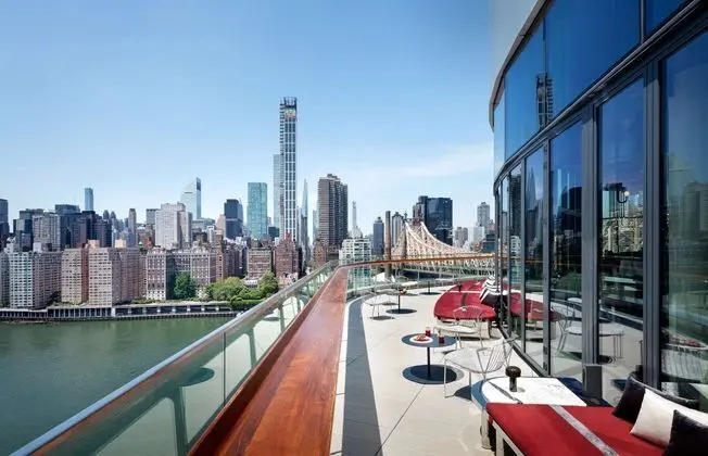 Graduate New York - Öne Çıkan Resim