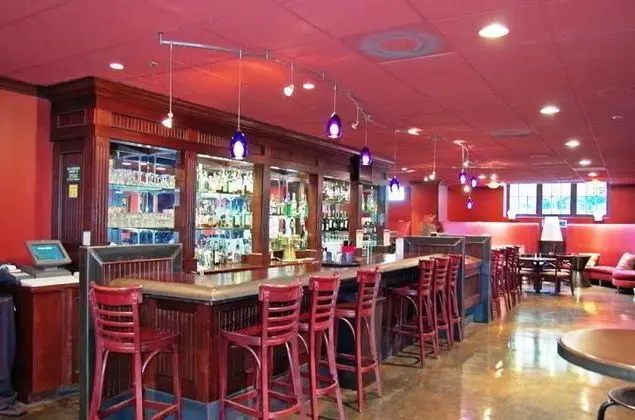 Graduate Seattle - Bar