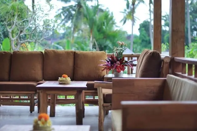 Graha Sandat Villas by Pramana Villas - CHSE Certified - Lobi