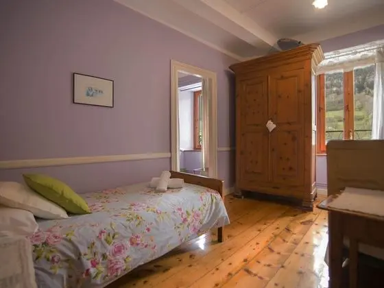 Gran casa histórica PyrenHab - Oda