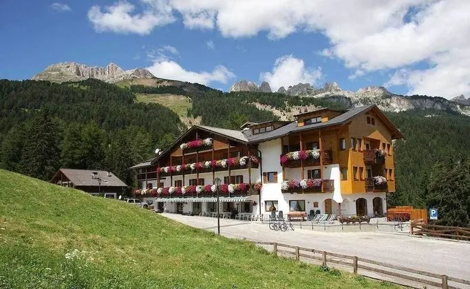 Hotel Gran Mugon - Dış Mekan