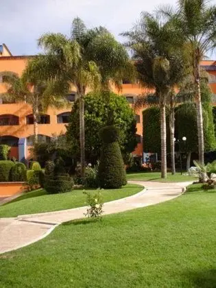 Gran Plaza Hotel & Convention Center