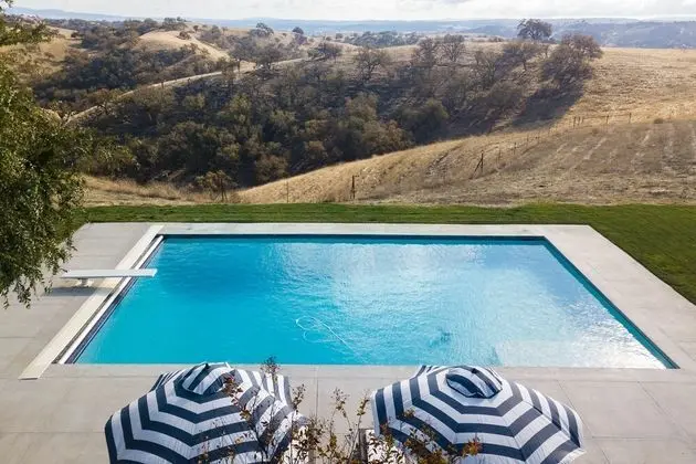 Granada by Avantstay - Secluded Estate w/ Vineyard Views & Pool - İç Mekan