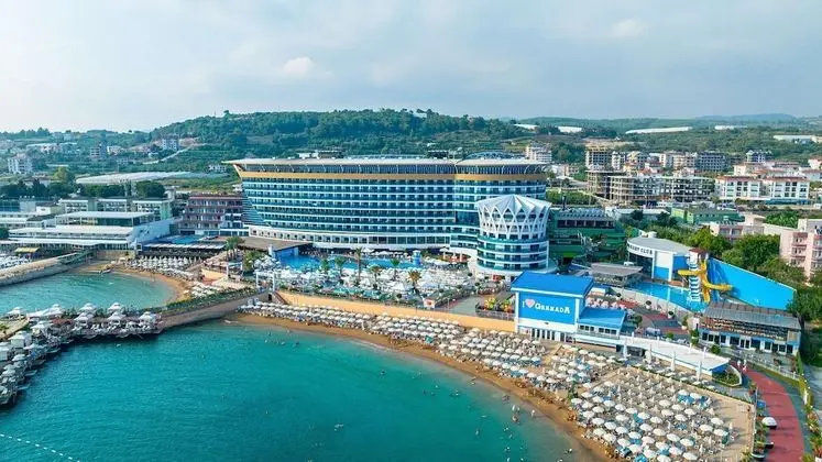 Granada Luxury Resort Okurcalar