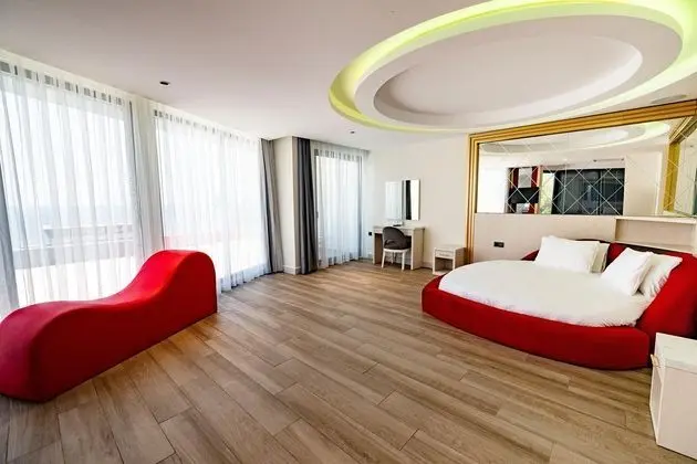 Granada Luxury Red +16 Adult Only - Oda