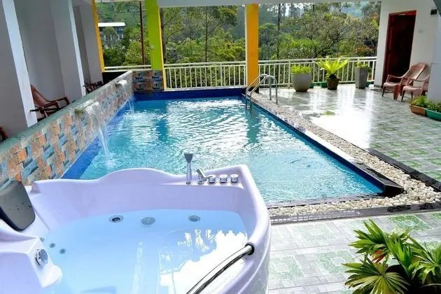 Grand Adam's Peak Cabana Suite - Havuz
