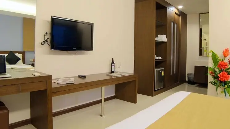 Grand Alpine Hotel Bangkok - Oda