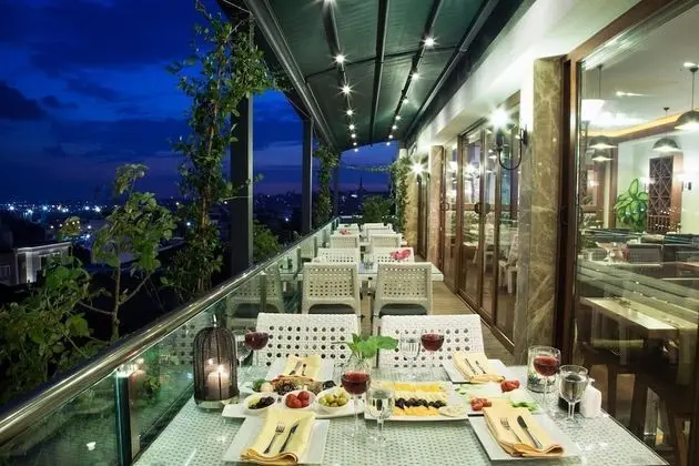 Grand Asiyan Hotel