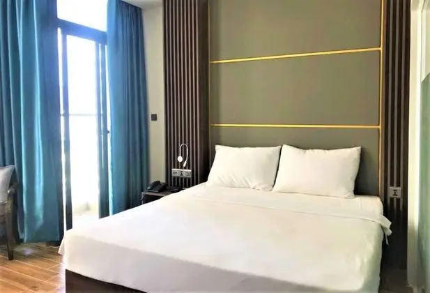Grand Beach Hotel - Öne Çıkan Resim
