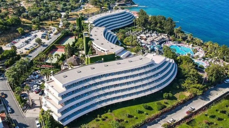 The Grand Blue Sky International - Öne Çıkan Resim