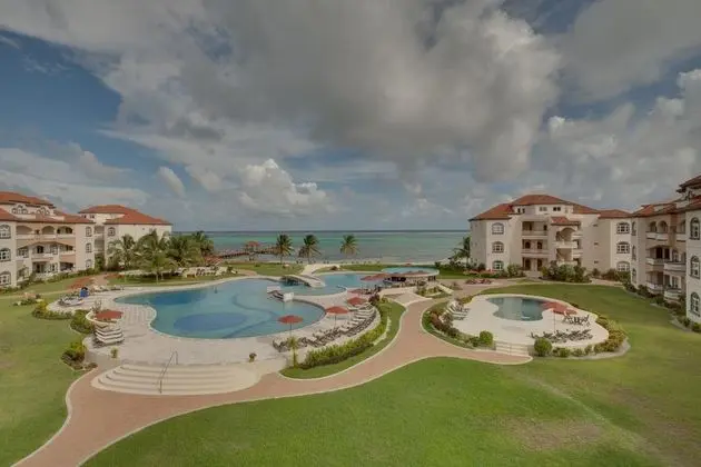 Grand Caribe Belize