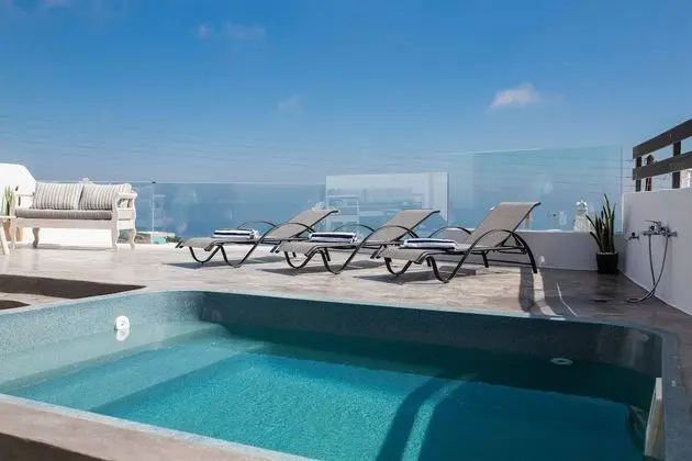 The Grand Cave House