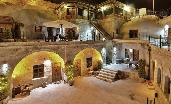 Grand Cave Suites