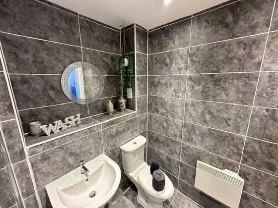 Grand Central Apartments, Centro - Genel