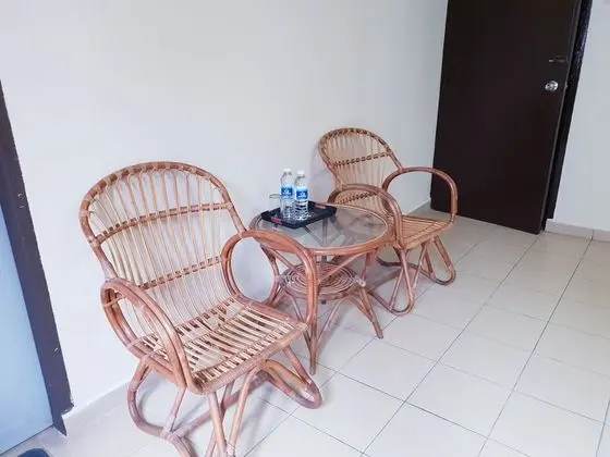 GRAND CHAMPAGNE HOTEL SDN BHD
