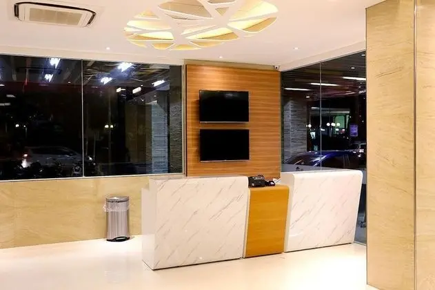 Grand Citihub Hotel at Panakkukang - Lobi