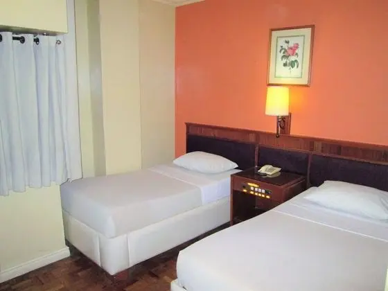 GRAND CITY HOTEL