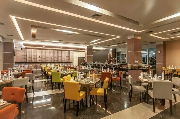 Grand City Hotel & Convention Makas - Genel
