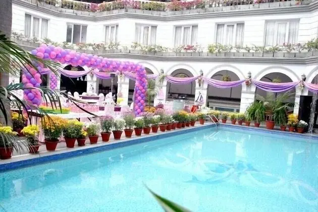 Grand Continental Hotel - Havuz