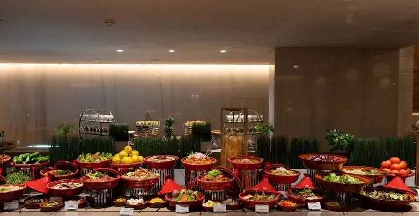 Grand Cosmopolitan Hotel - Yerinde Yemek