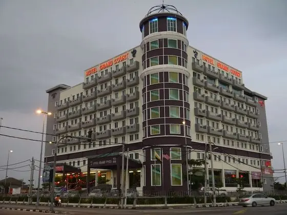 Grand Court Hotel - 1