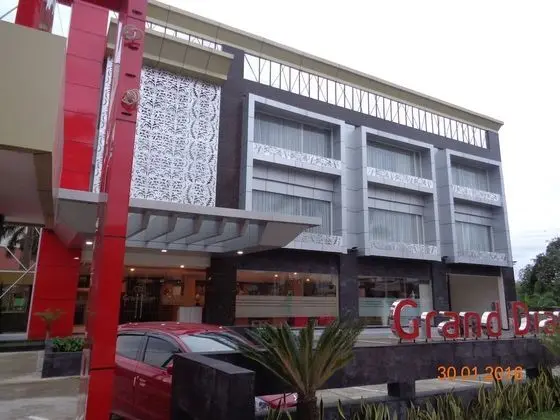 Grand Dian Hotel Slawi - 1