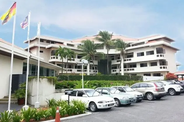 GRAND DORMANI RAJAH COURT HOTEL