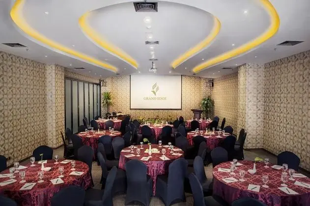 Grand Edge Hotel Semarang