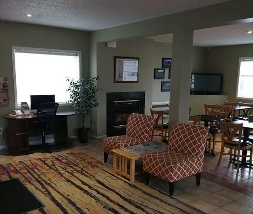 Grand Forks Inn - Lobi