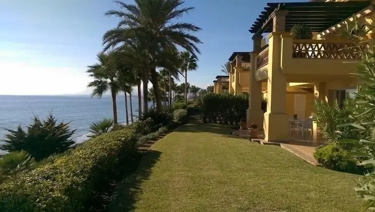 Grand Front Line Location Apartment- Heated Pool